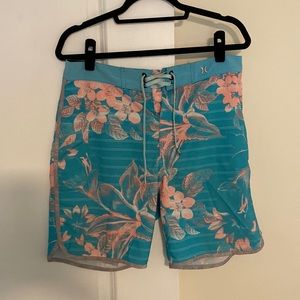 Hurley mens swim trunks. Size 32.